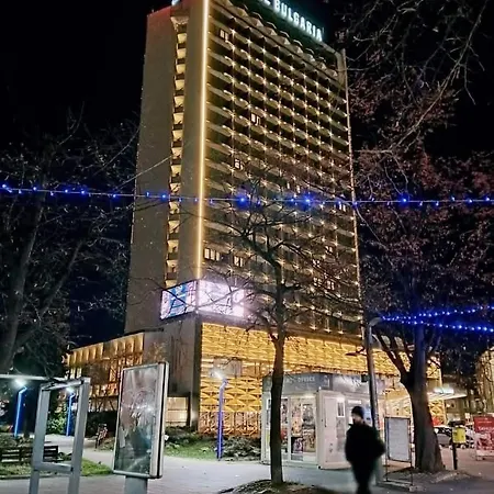 Апартамент делукс студио кирил и методий Бургас